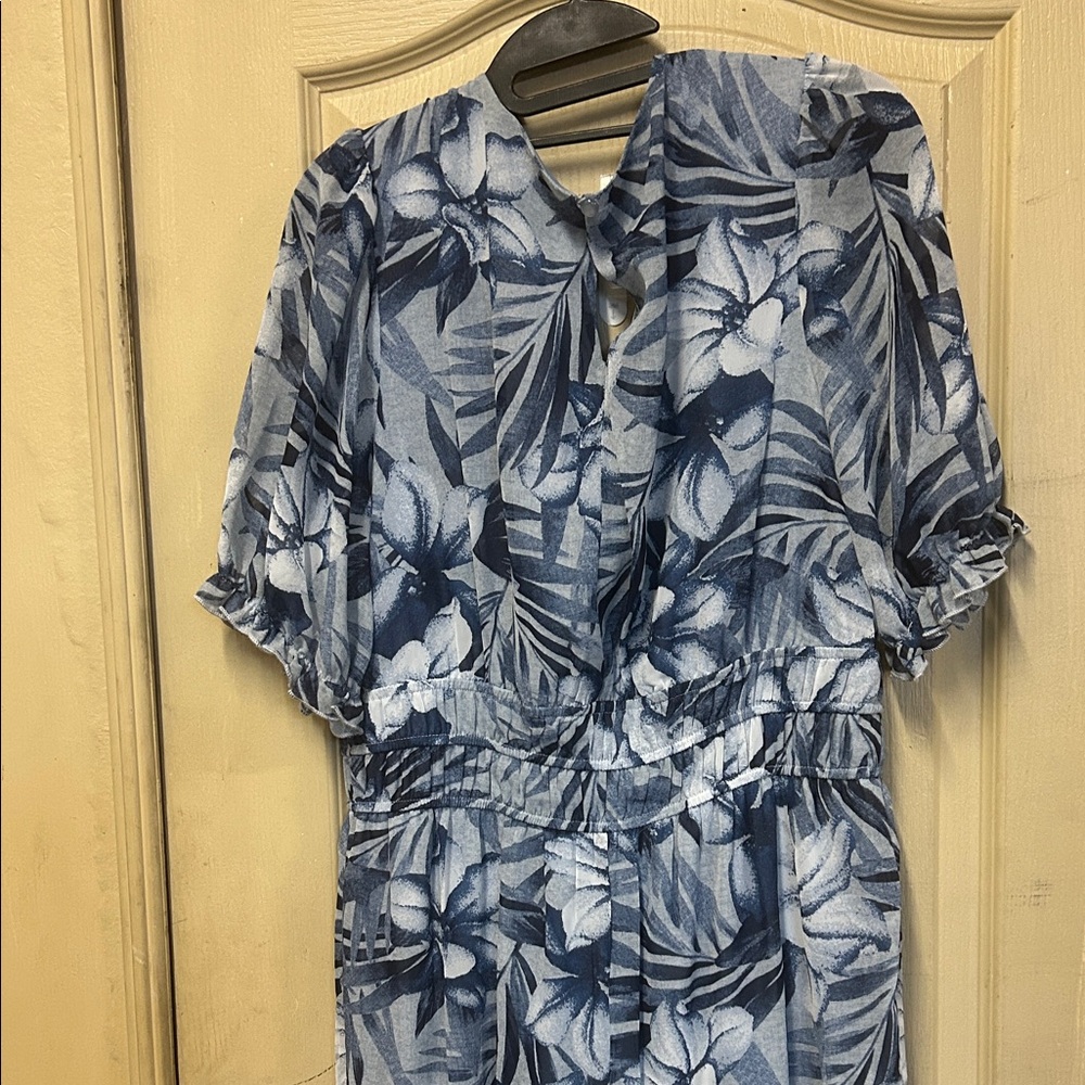 Floral Blue Maxi Dress - Picture 5 of 8